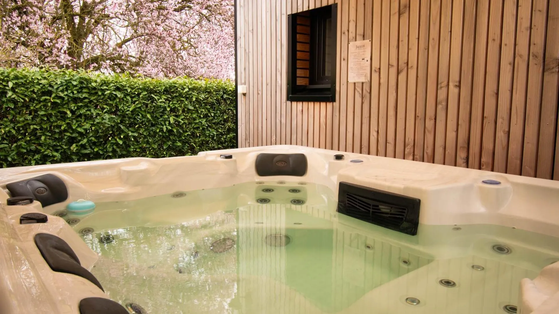 Studio Les 2 Fees - Jacuzzi - Deco Feerique Montfort-sur-Meu 0*,  France